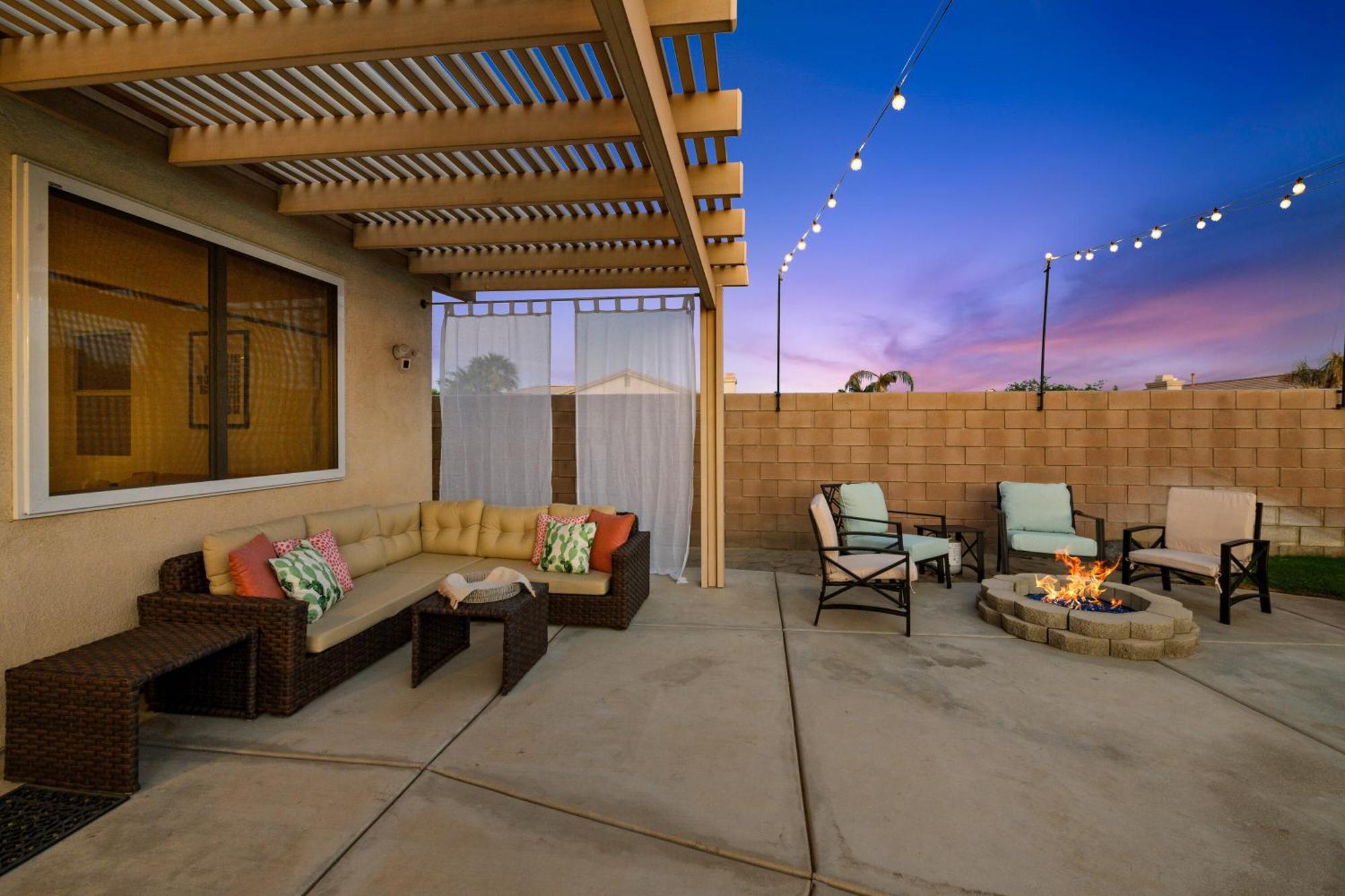 Casa Desert Muse With Heated Pool Spa Firepit Mini Golf And Games Indio Eksteriør billede